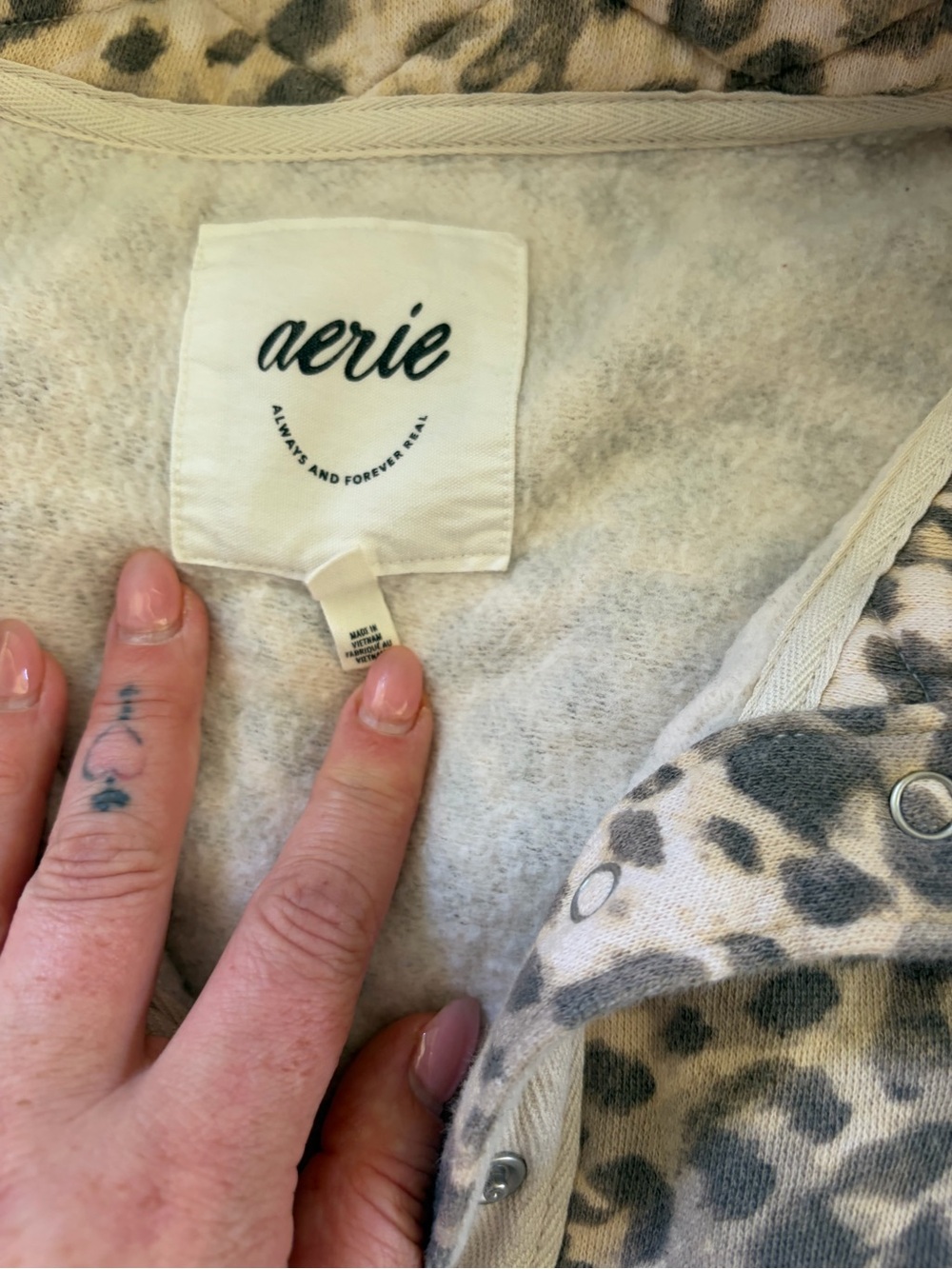 aerie Leopard Print ohSnap-Up Sweatshirt and Trouser in Cake Batter (Set) - Picture 3 of 16